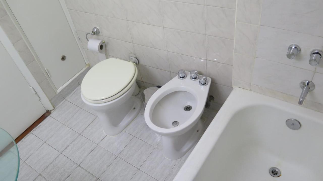 Fabulous And Quiet Apartment+Balcony In Barrio Norte. Your Easy Access To Buenos Aires! エクステリア 写真